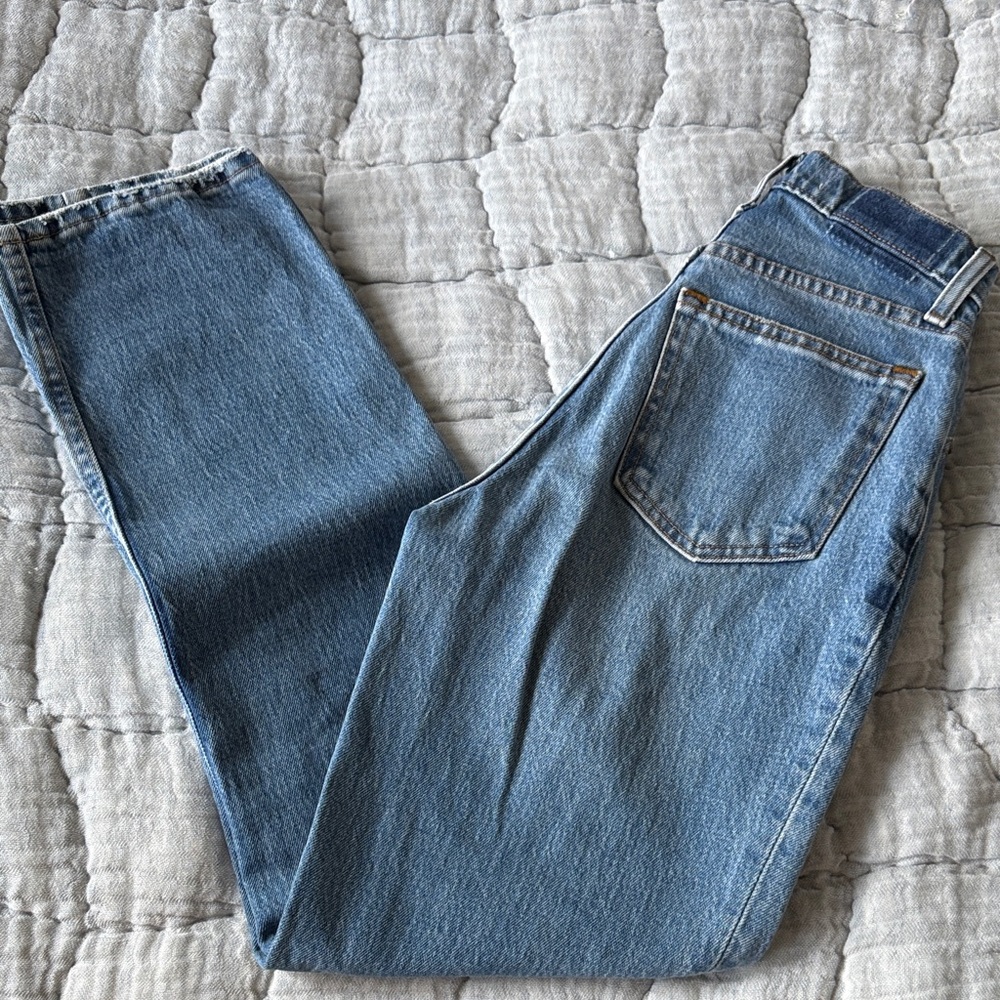 Abercrombie & Fitch curve love 90’s straight ultra high rise medium wash